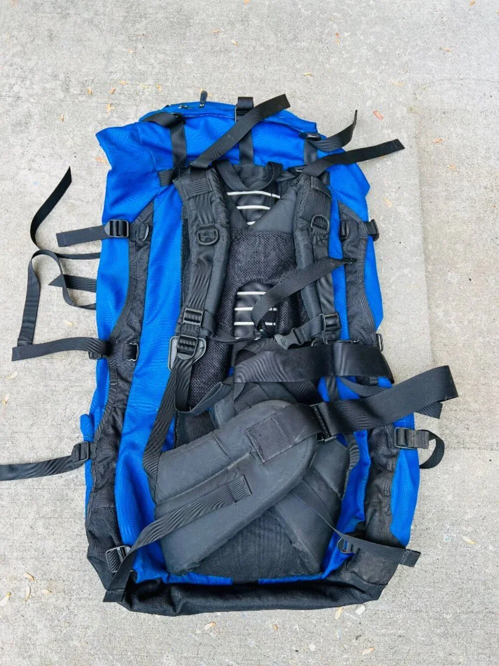Vintage Lowe Alpine Contour IV internal frame hiking backpack